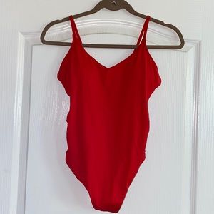 surf- billabong- cups and liners